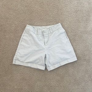 GAP off-white shorts.